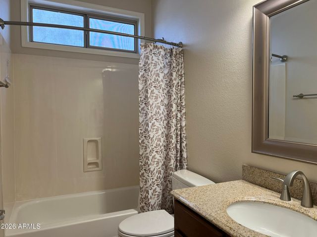 1735 W GLENHAVEN Drive, Phoenix, AZ 85045