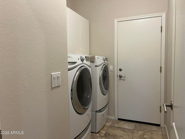 1735 W GLENHAVEN Drive, Phoenix, AZ 85045