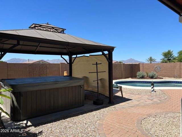 1735 W GLENHAVEN Drive, Phoenix, AZ 85045