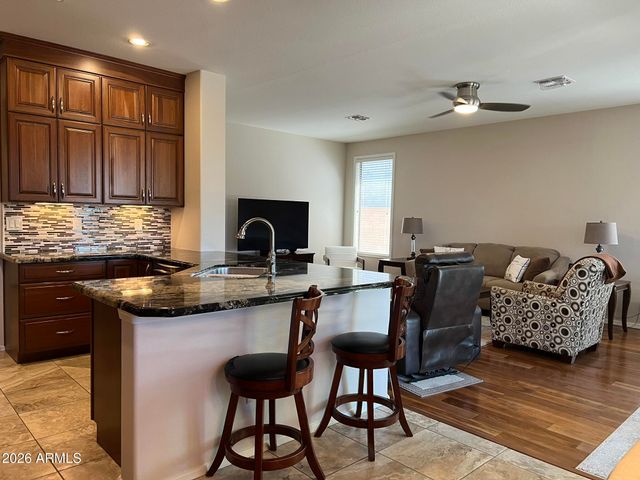 1735 W GLENHAVEN Drive, Phoenix, AZ 85045