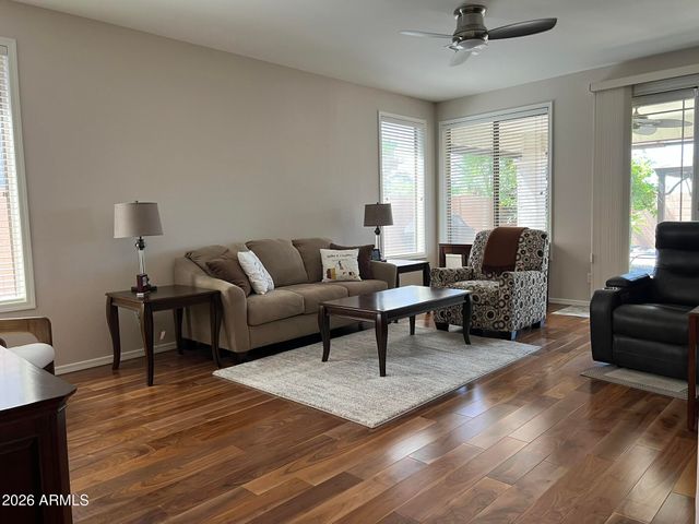 1735 W GLENHAVEN Drive, Phoenix, AZ 85045