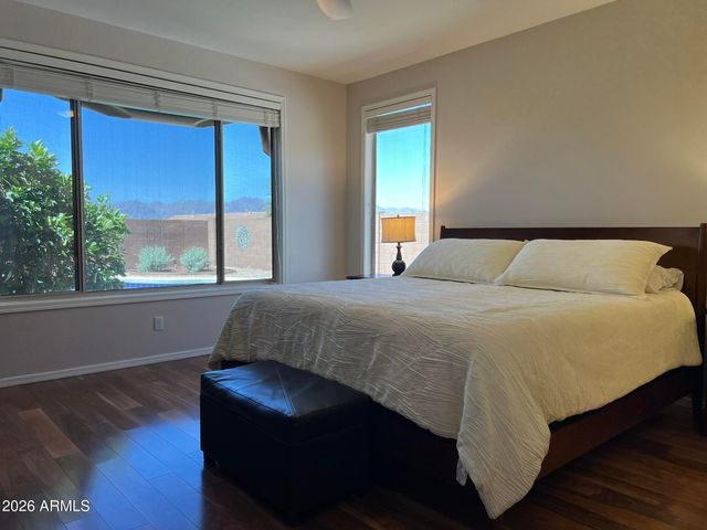 1735 W GLENHAVEN Drive, Phoenix, AZ 85045