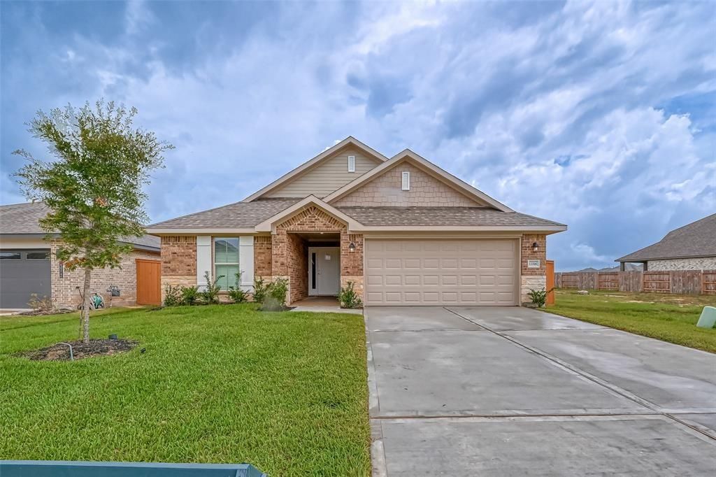 13604 Seneca Lake Drive, Texas City, TX 77568