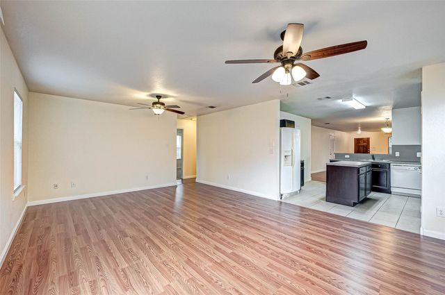 7910 Raven Creek Lane, Cypress, TX 77433