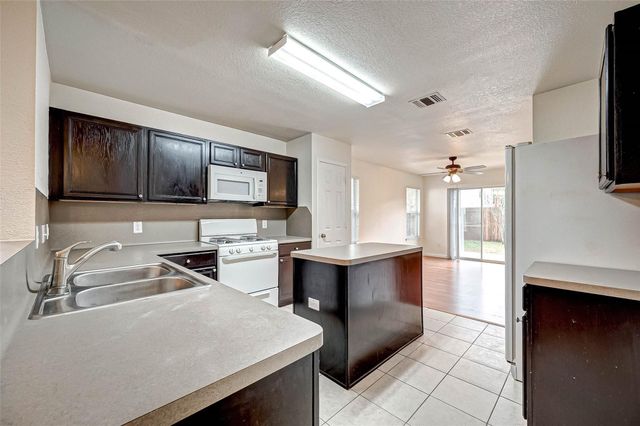 7910 Raven Creek Lane, Cypress, TX 77433