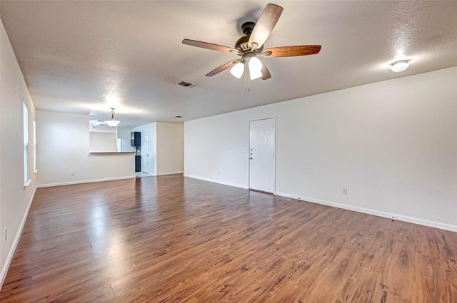 7910 Raven Creek Lane, Cypress, TX 77433