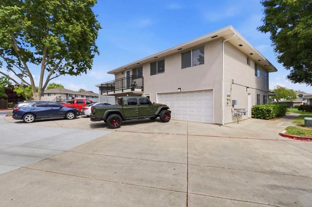 5467 Spinnaker Walkway 4, San Jose, CA 95123