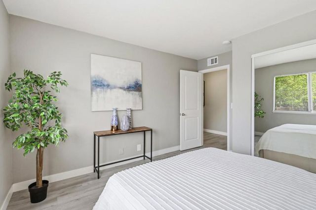 5467 Spinnaker Walkway 4, San Jose, CA 95123