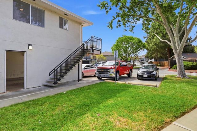5467 Spinnaker Walkway 4, San Jose, CA 95123