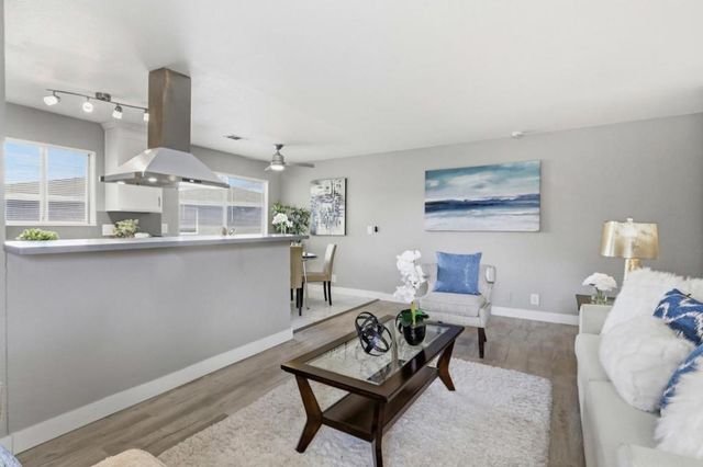 5467 Spinnaker Walkway 4, San Jose, CA 95123