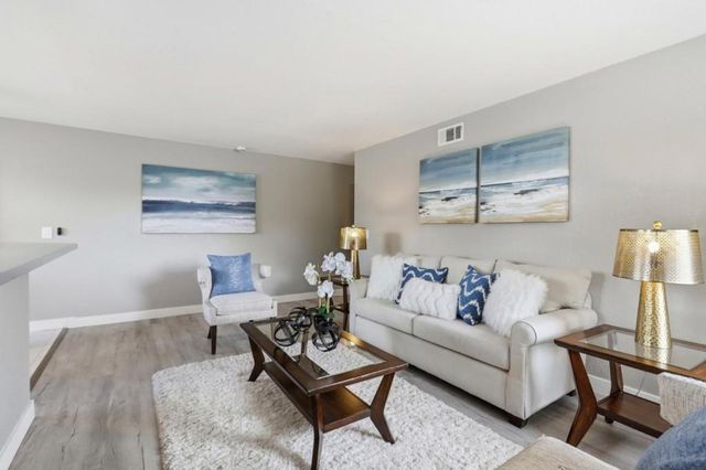 5467 Spinnaker Walkway 4, San Jose, CA 95123