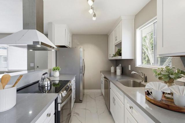 5467 Spinnaker Walkway 4, San Jose, CA 95123