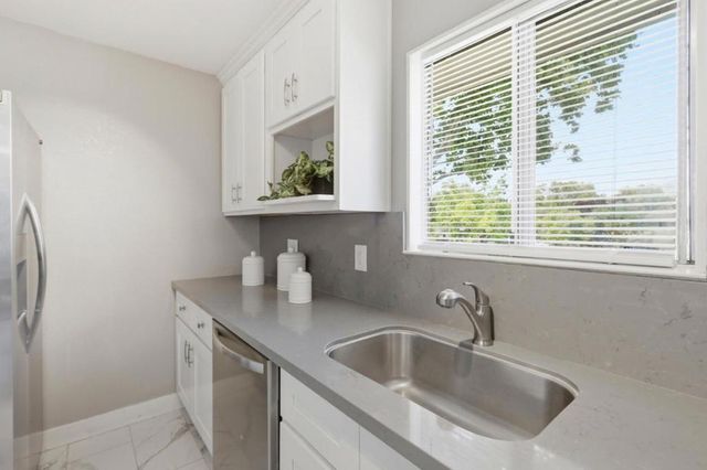 5467 Spinnaker Walkway 4, San Jose, CA 95123