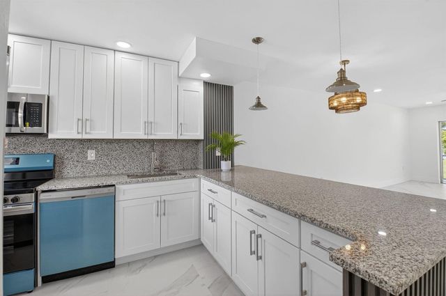 9886 Marina Boulevard 622, Boca Raton, FL 33428