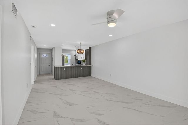9886 Marina Boulevard 622, Boca Raton, FL 33428