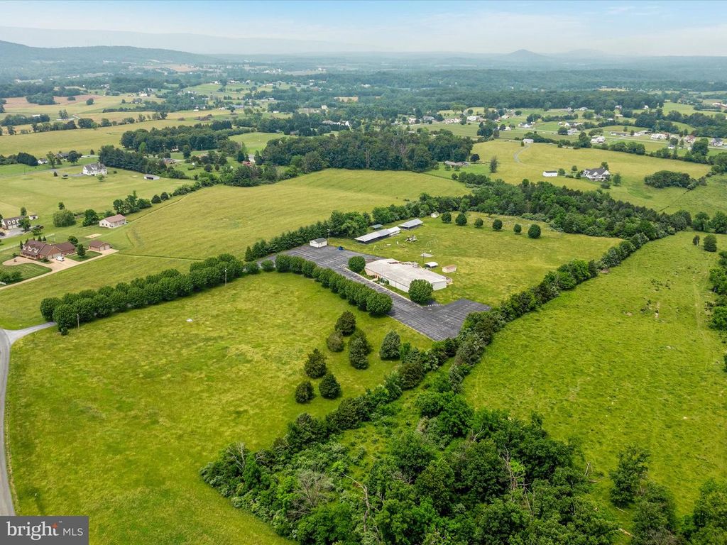 572 RED BUD RD, Strasburg, VA 22657