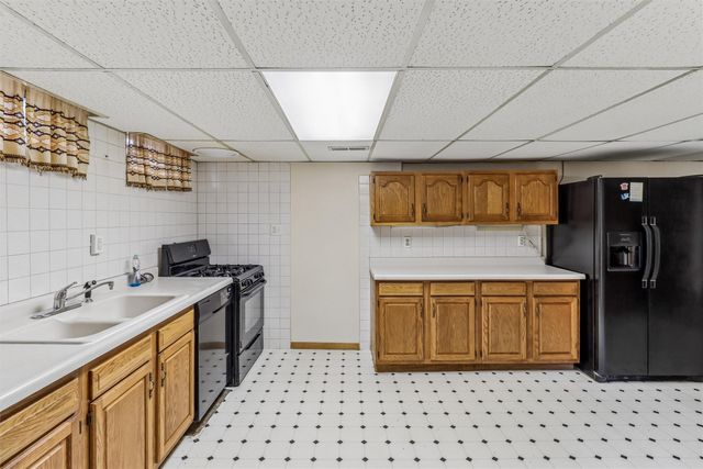 2442 SW 8th Street, Des Moines, IA 50315