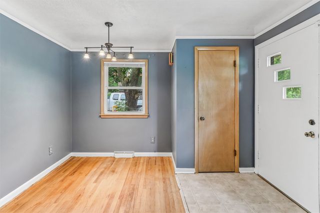 2442 SW 8th Street, Des Moines, IA 50315