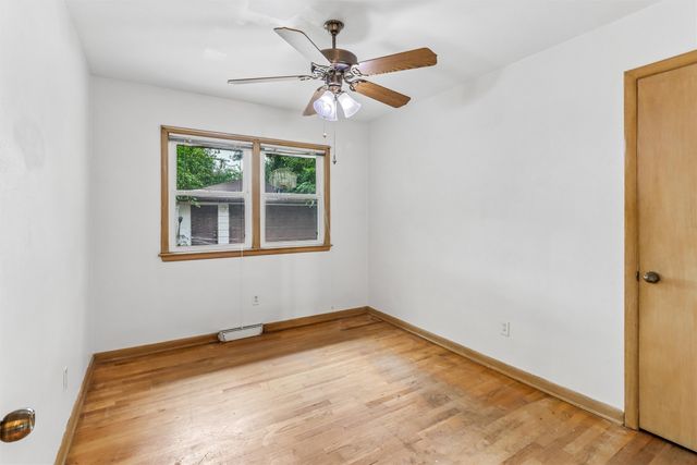 2442 SW 8th Street, Des Moines, IA 50315