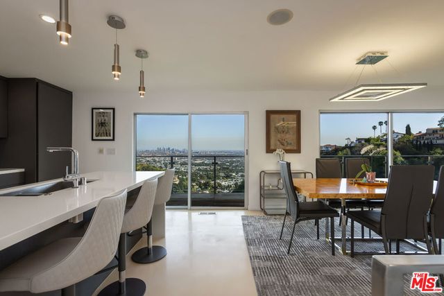 8171 Mannix Drive, Los Angeles, CA 90046