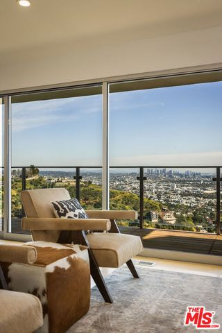 8171 Mannix Drive, Los Angeles, CA 90046