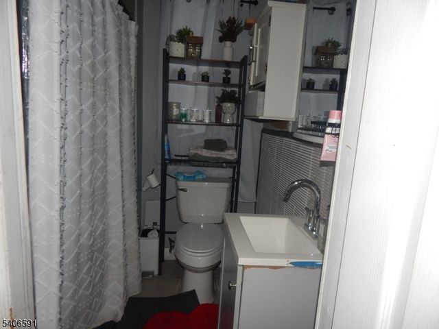 615 Harrison Ave, Harrison Town, NJ 07029