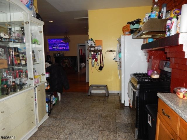 615 Harrison Ave, Harrison Town, NJ 07029