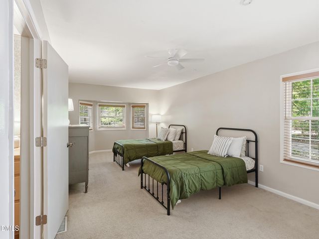 5 Drakesway Court, Durham, NC 27713