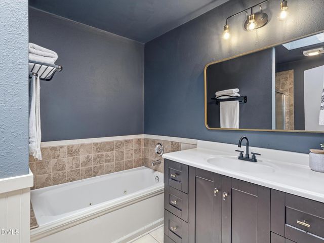 5 Drakesway Court, Durham, NC 27713
