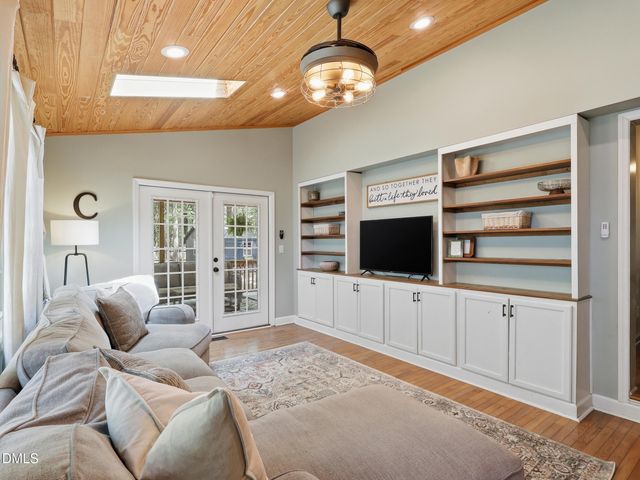 5 Drakesway Court, Durham, NC 27713