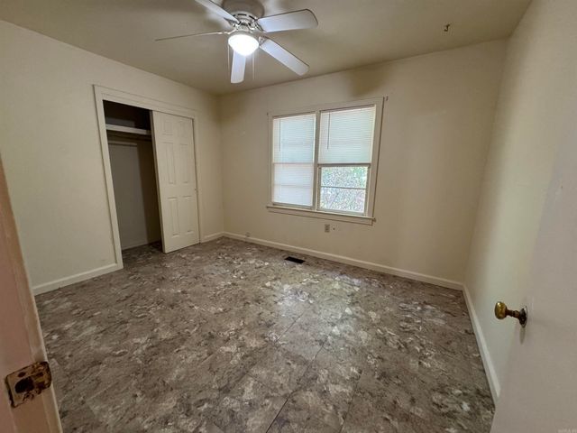 1648 Davis St, Conway, AR 72032