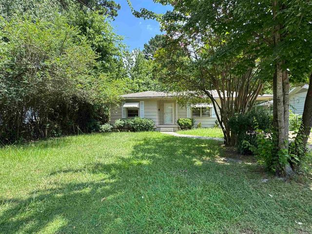1648 Davis St, Conway, AR 72032