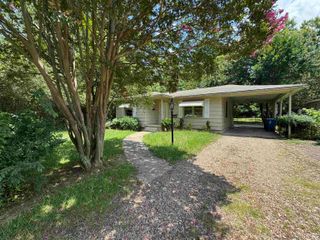 1648 Davis St, Conway, AR 72032