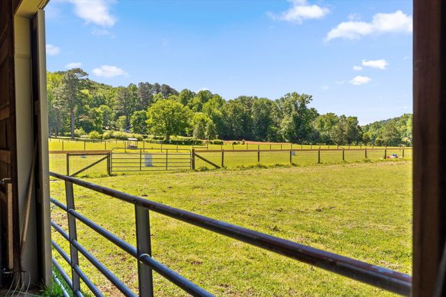 7117 White Oak Valley Road, Mc Donald, TN 37353