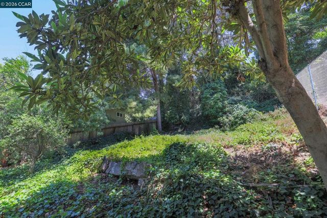3306 Guido, Oakland, CA 94602