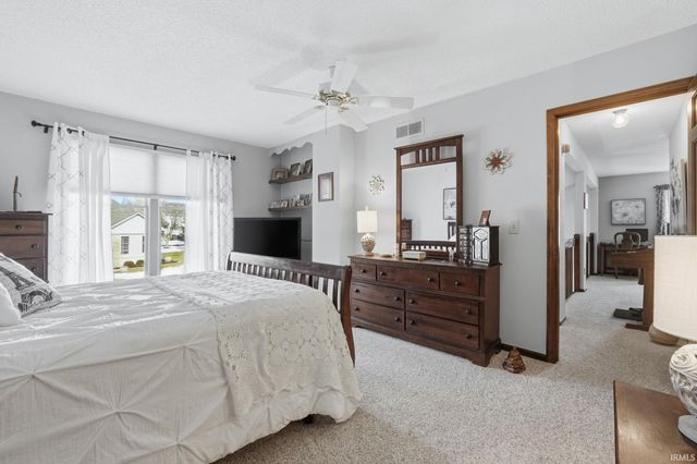 6021 Sawmill Woods Drive, Fort Wayne, IN 46835