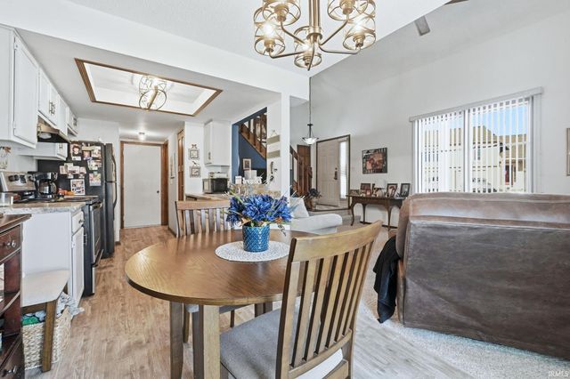 6021 Sawmill Woods Drive, Fort Wayne, IN 46835