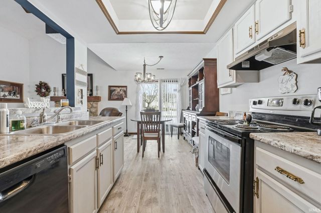 6021 Sawmill Woods Drive, Fort Wayne, IN 46835