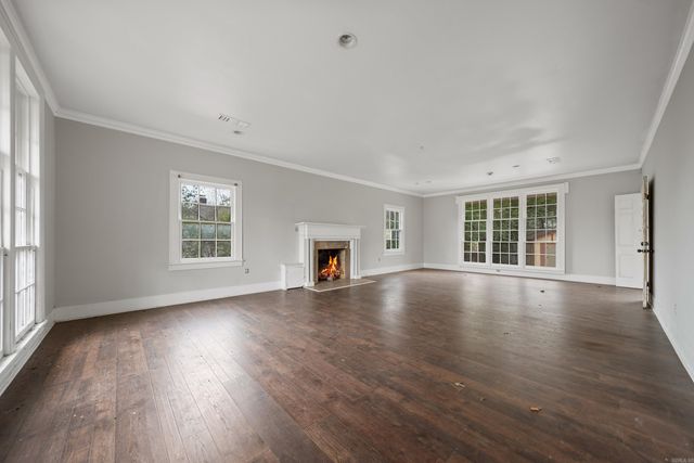 132 Pecan Street, Hot Springs National Park, AR 71913