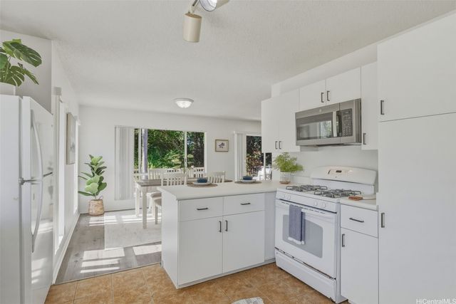 91-202 Kamoawa Place, Ewa Beach, HI 96706