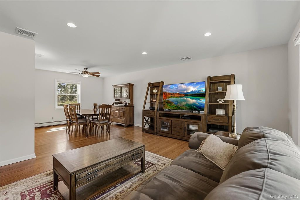 53 Greenwood Lane, Valhalla, NY 10595 — photo 5