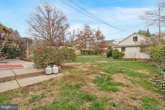 1642 LOCUST ST, Norristown, PA 19401