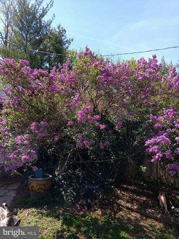 1642 LOCUST ST, Norristown, PA 19401