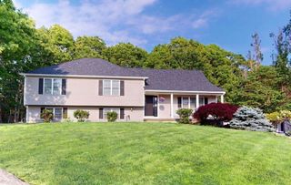 47 Pleasant Harbour Rd, Plymouth, MA 02360