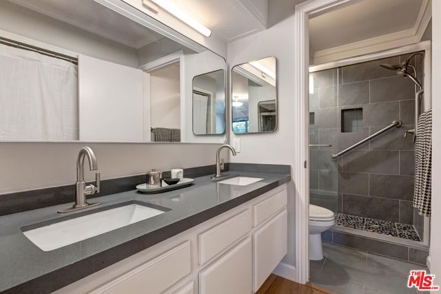 2018 Griffith Park Boulevard 215, Los Angeles, CA 90039