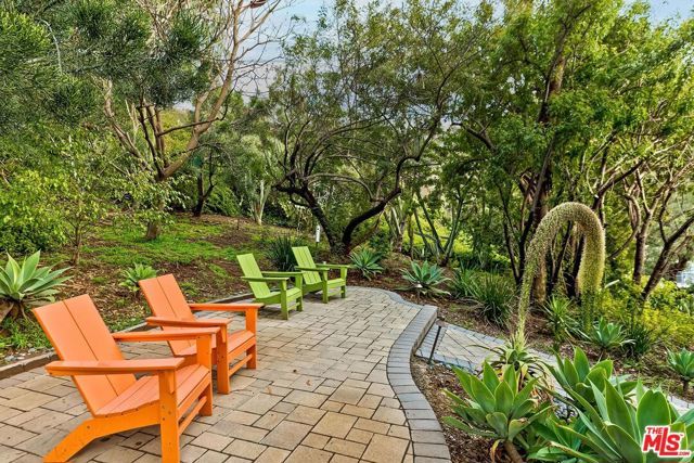 2018 Griffith Park Boulevard 215, Los Angeles, CA 90039