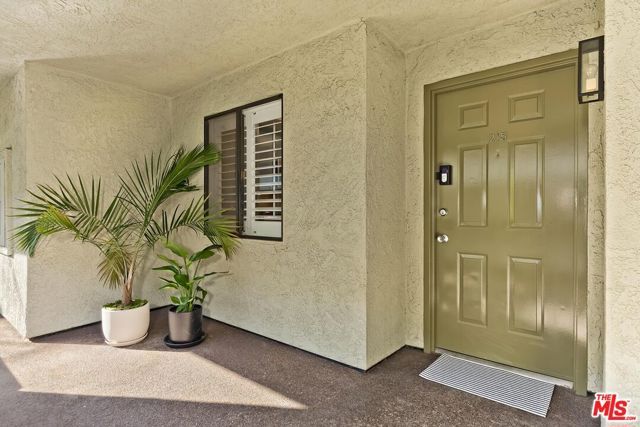 2018 Griffith Park Boulevard 215, Los Angeles, CA 90039