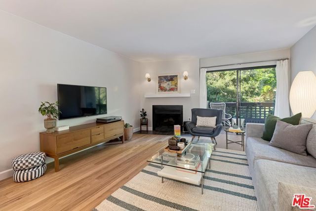 2018 Griffith Park Boulevard 215, Los Angeles, CA 90039