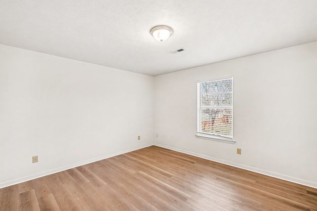 129 Candle Wood Dr, Hendersonville, TN 37075