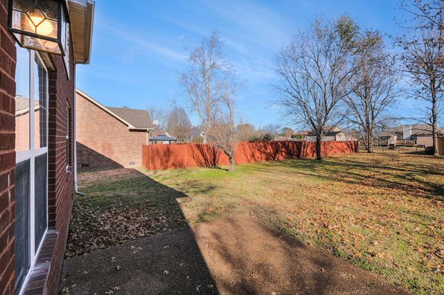 129 Candle Wood Dr, Hendersonville, TN 37075